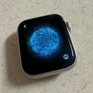 Apple Watch Series 6 w/ GPS, LTE {40mm}